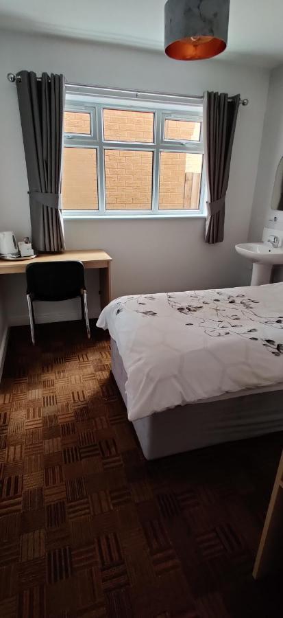 Aaron Lodge Guest House เลสเตอร์ ภายนอก รูปภาพ