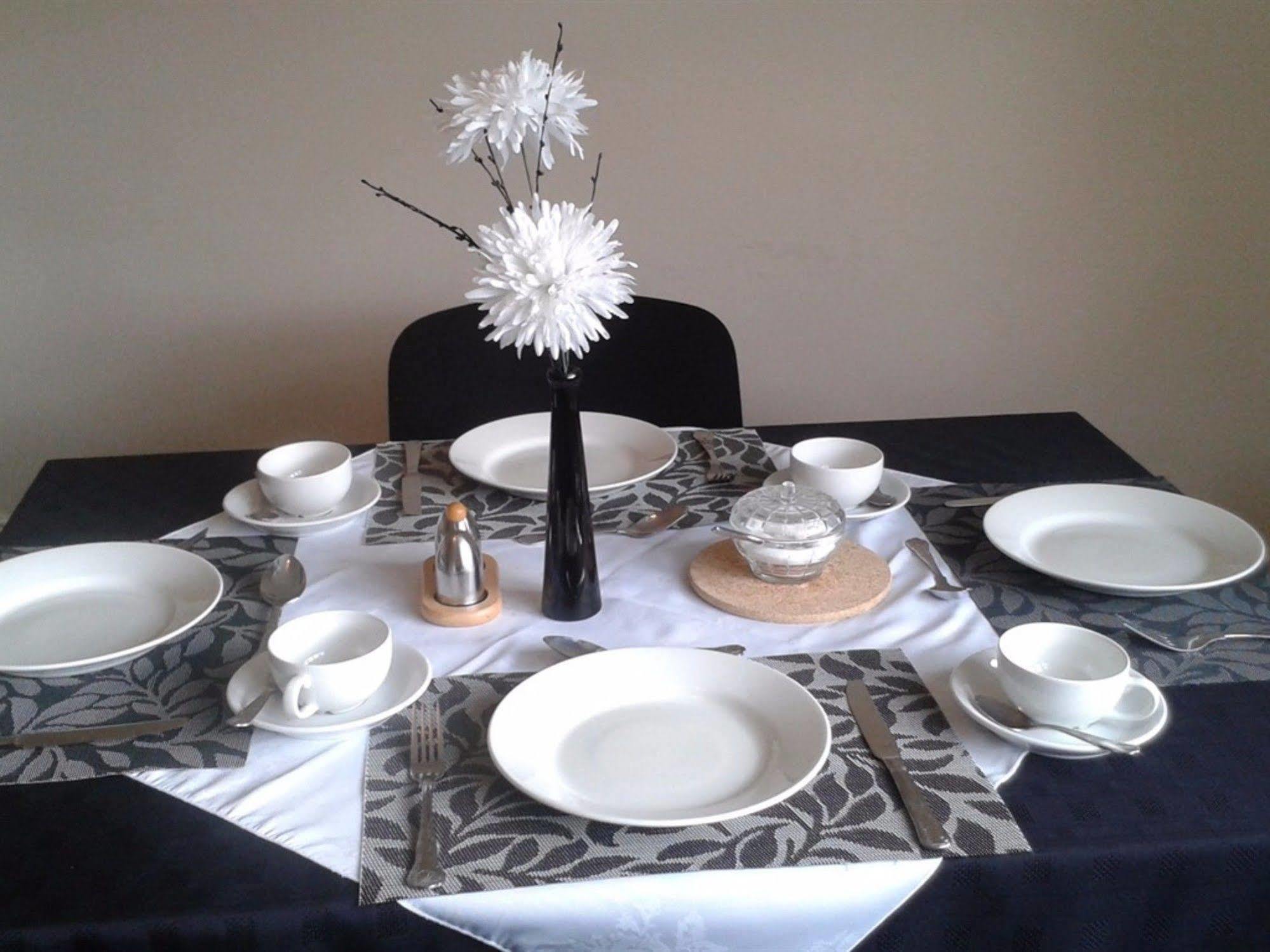 Aaron Lodge Guest House เลสเตอร์ ภายนอก รูปภาพ