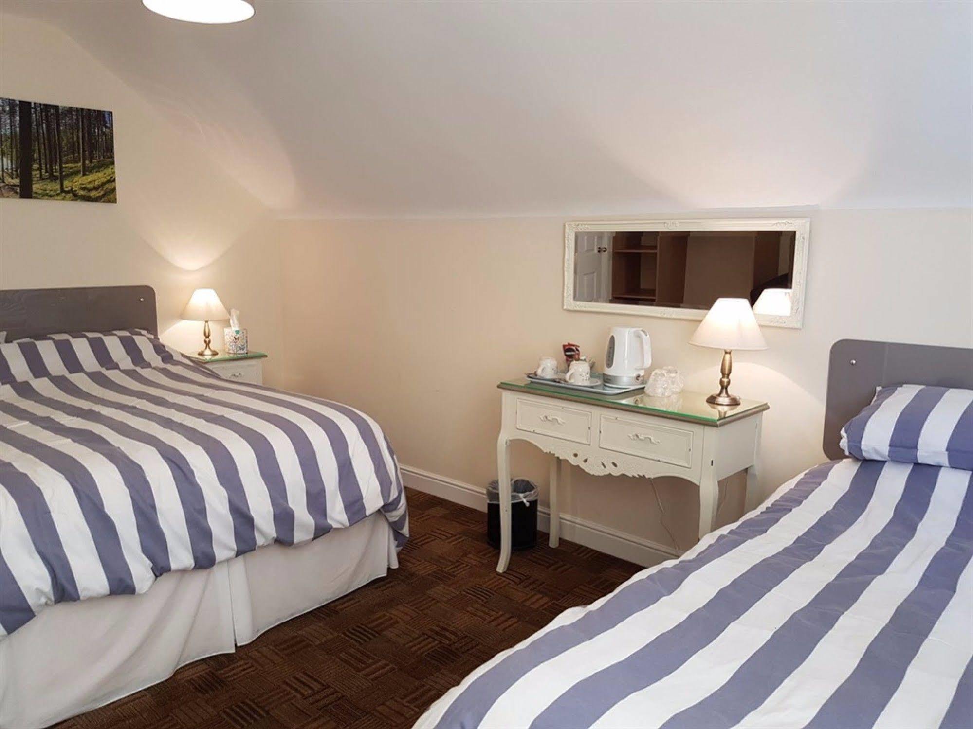 Aaron Lodge Guest House เลสเตอร์ ภายนอก รูปภาพ