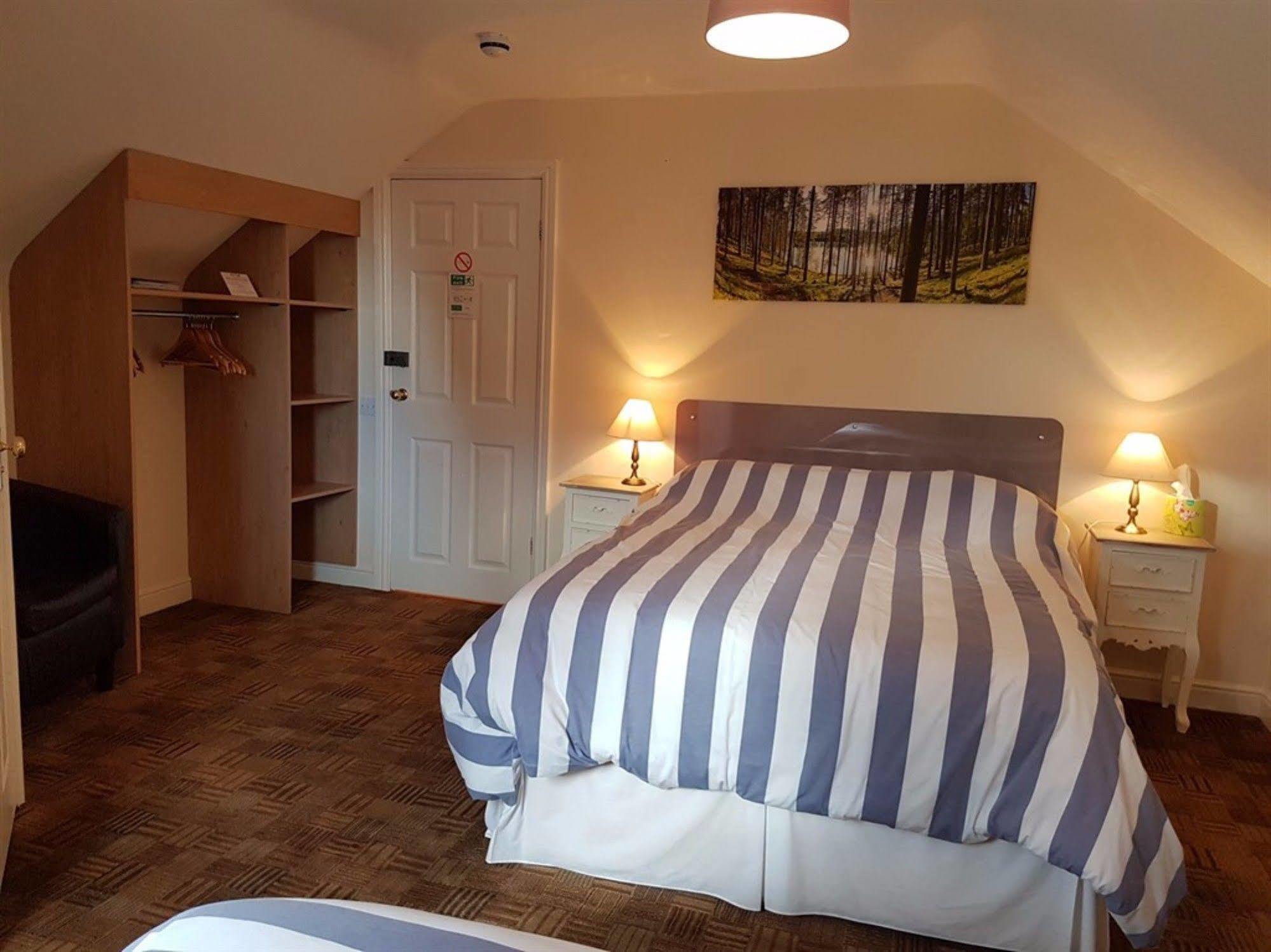 Aaron Lodge Guest House เลสเตอร์ ภายนอก รูปภาพ
